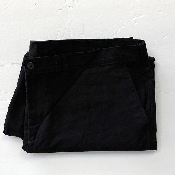 Men's Black Flat Front Chino - Picture 3 of 8